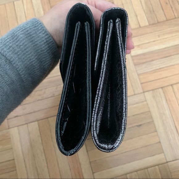 BUNDLE F21 clutches (convertible to crossbody) - Picture 5 of 6